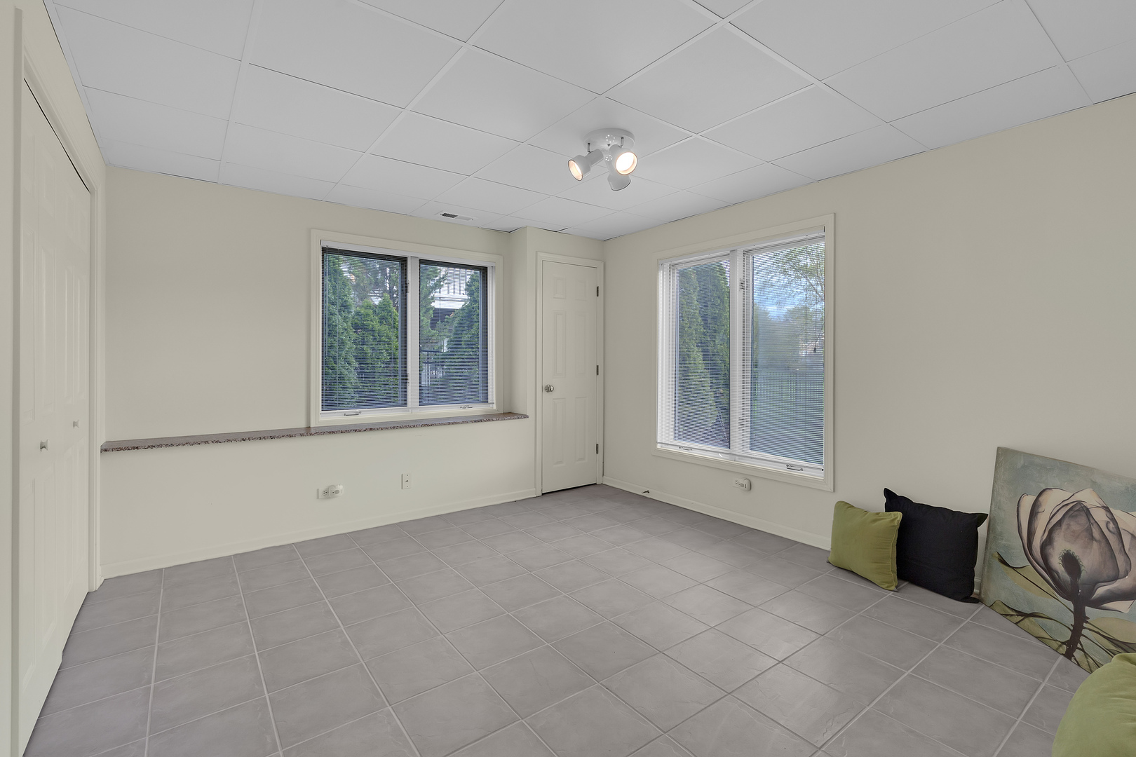 1340 Dunrobin Road Naperville, IL 60540 - Photo 36 of 46 Gallery Image 36