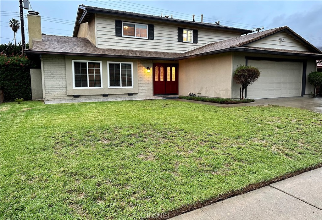 2163 Cheam Avenue Simi Valley, CA 93063 - Photo 32 of 43 a house that has a lot of windows in it
