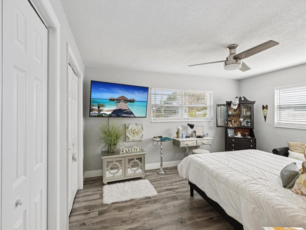 10264 Oakhurst Road Largo, FL 33774 - Photo 23 of 38