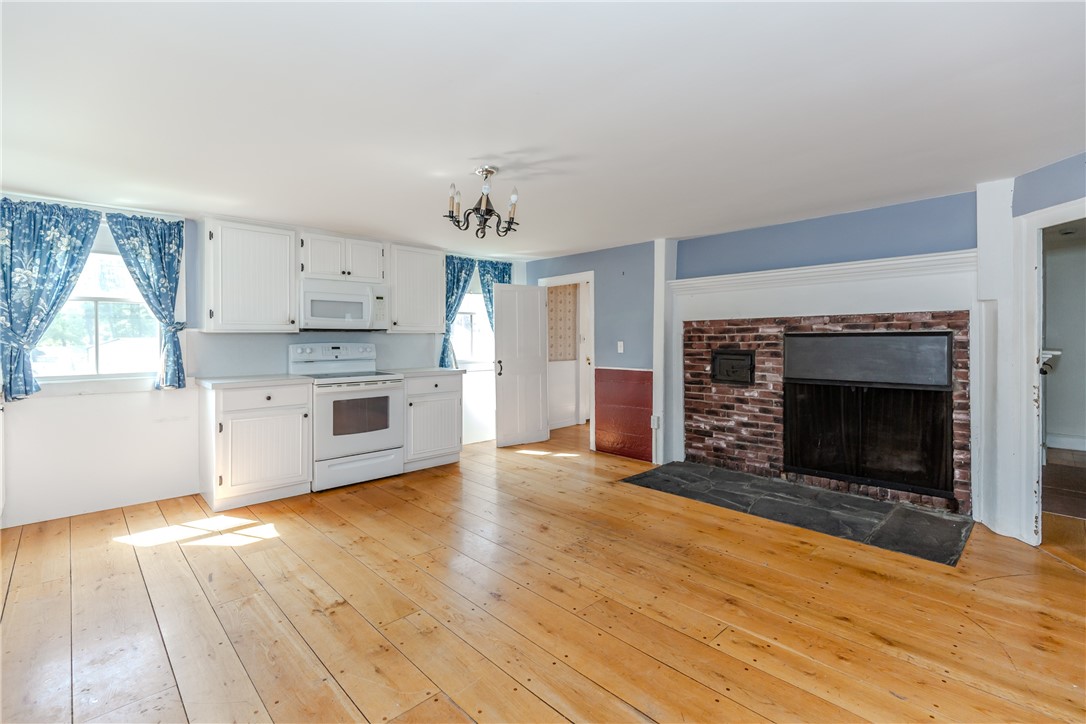 60 Colwell Road Smithfield, RI 02828 - Photo 11 of 40