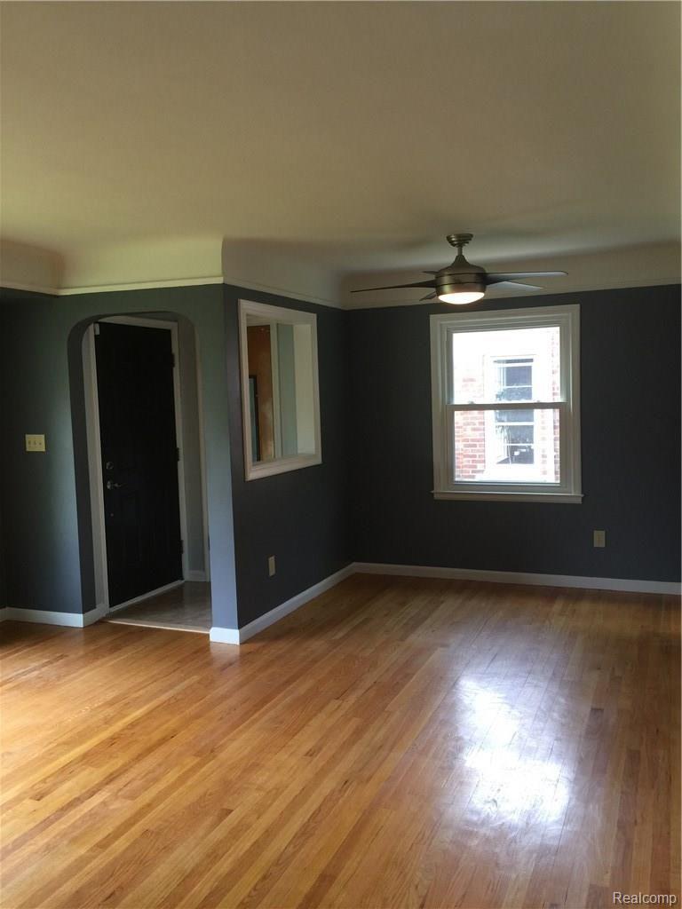 9977 Inkster Road Livonia, MI 48150 - Photo 5 of 45 IMG_1601.JPG