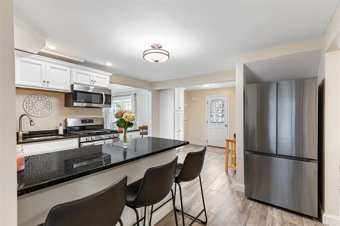 69 Mason Road Barrington, RI 02806 - Photo 18 of 50