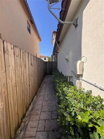 $1,900 | 15400 Southwest 173rd Street, Unit 2, Miami, FL 33187