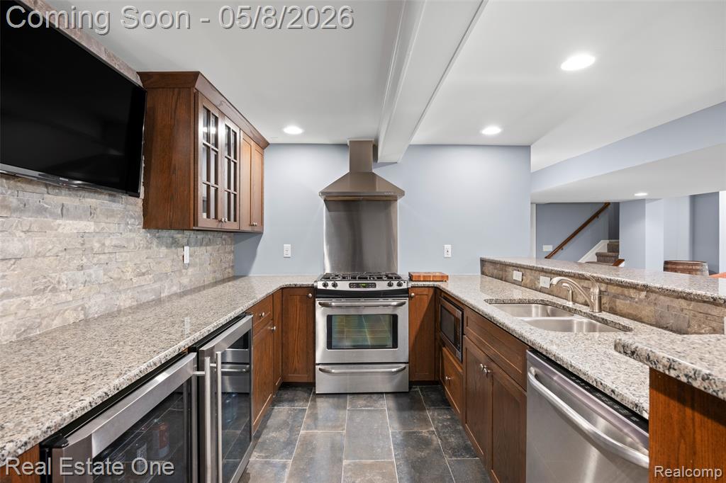 2527 Munster Road Rochester Hills, MI 48309 - Photo 30 of 49 Gallery Image 30