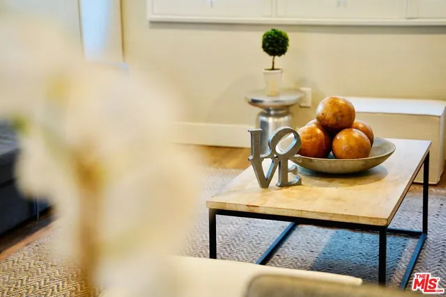 $2,950,000 | 12 East 27th Avenue, Venice, CA 90291