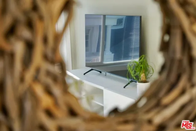 $2,950,000 | 12 East 27th Avenue, Venice, CA 90291