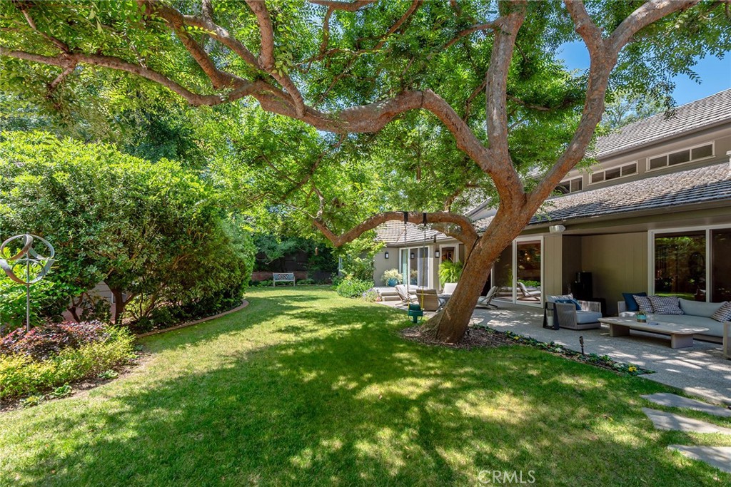 15946 Woodvale Road Encino, CA 91436 - Photo 40 of 51