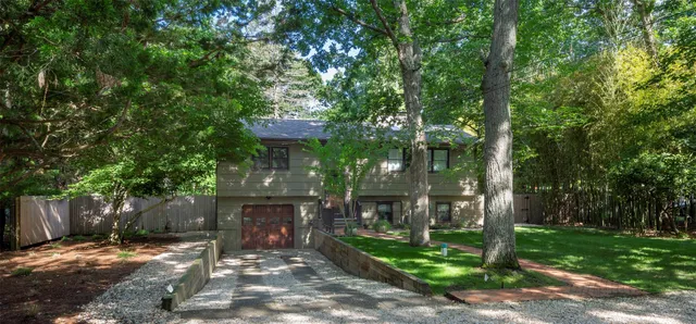 $72,500 | 45 Dorset Road, East Hampton, NY 11937