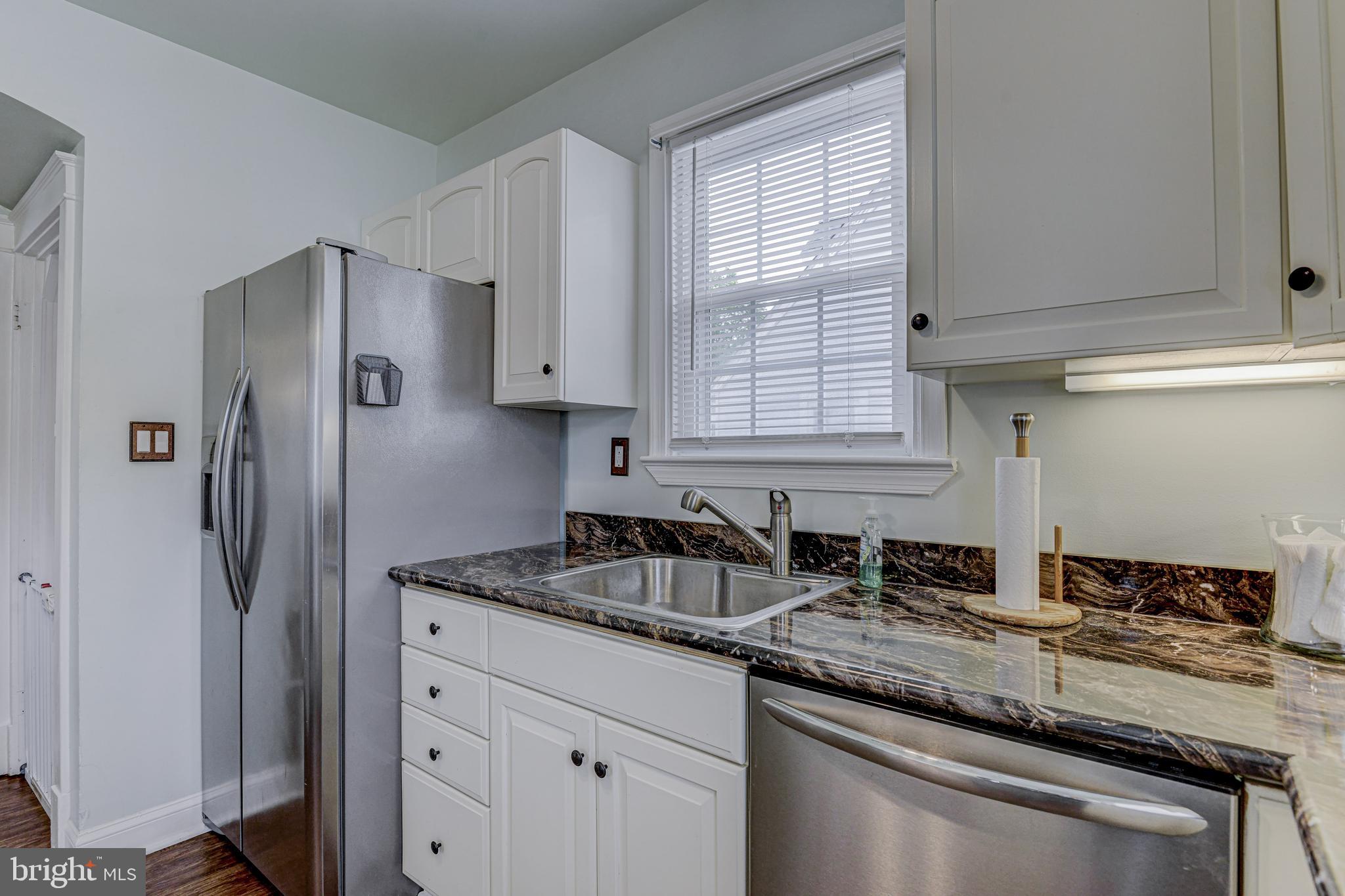 5566 Ashbourne Road Baltimore, MD 21227 - Photo 19 of 54 Kitchen