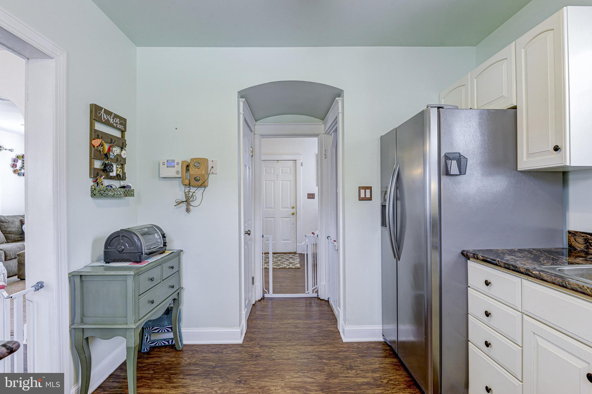 5566 Ashbourne Road Baltimore, MD 21227 - Photo 21 of 54 Kitchen
