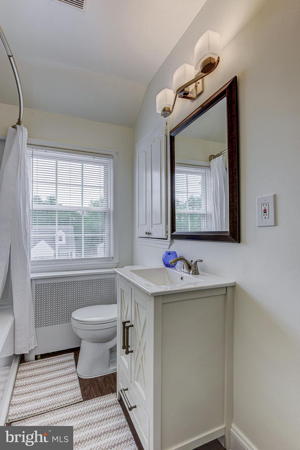 5566 Ashbourne Road Baltimore, MD 21227 - Photo 25 of 54 Bathroom