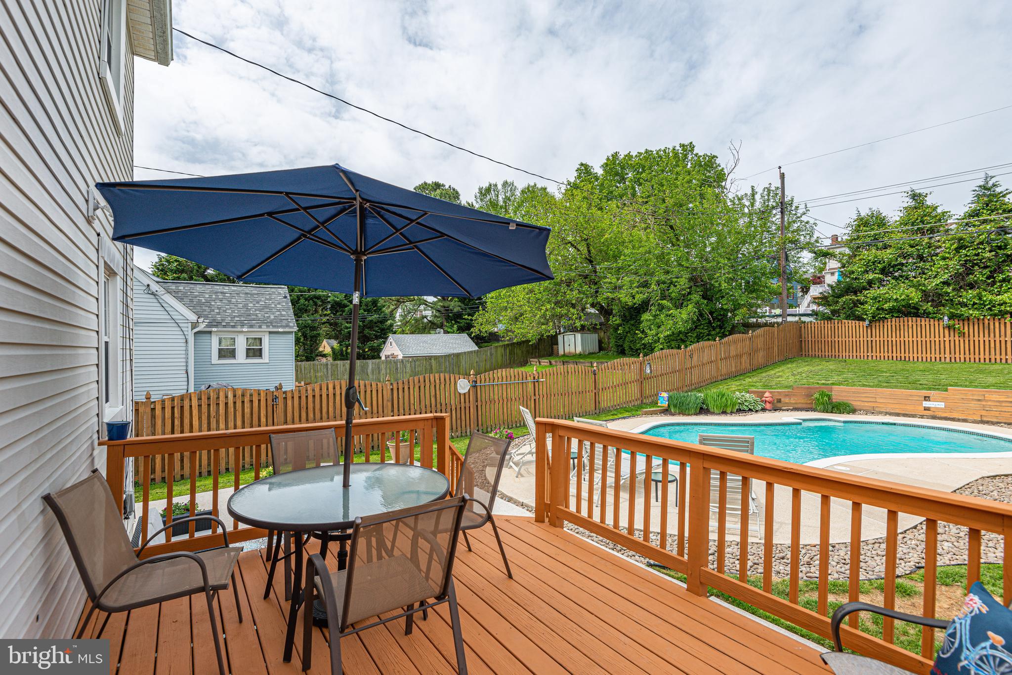 5566 Ashbourne Road Baltimore, MD 21227 - Photo 40 of 54 Rear Deck