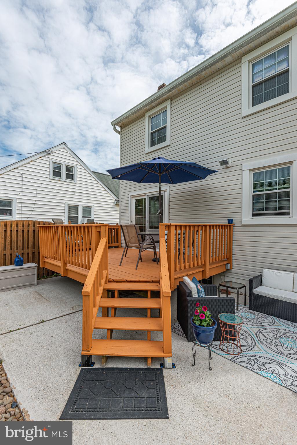 5566 Ashbourne Road Baltimore, MD 21227 - Photo 41 of 54 Rear Deck