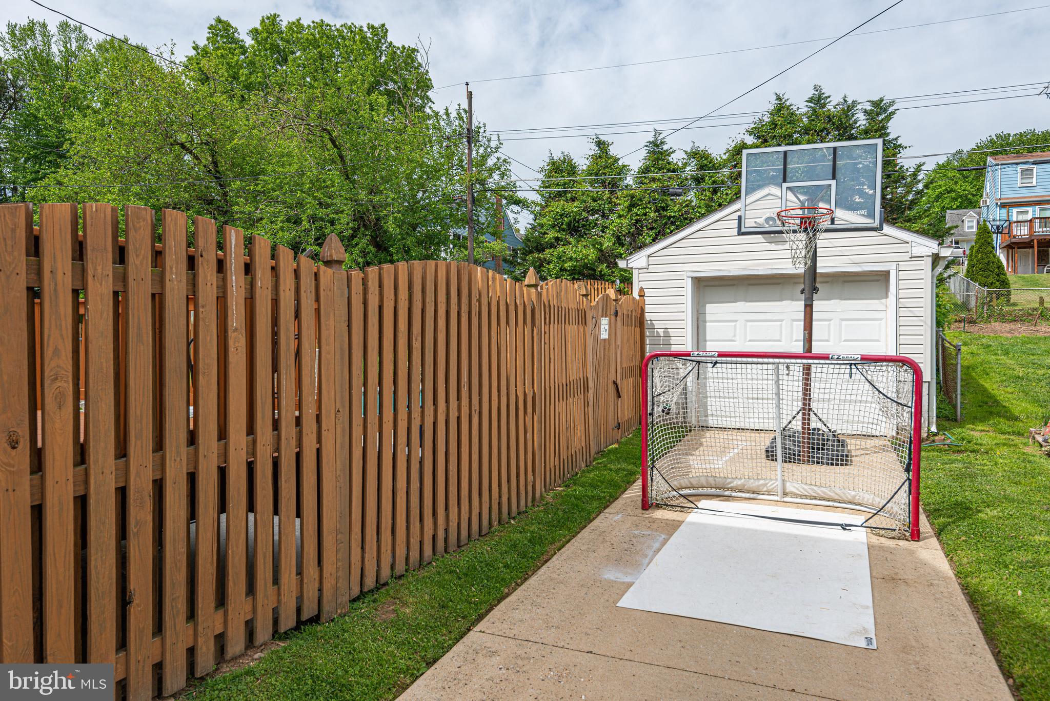 5566 Ashbourne Road Baltimore, MD 21227 - Photo 50 of 54 Garage