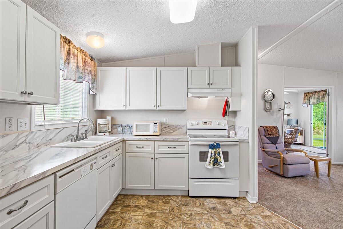 205 Sandy Bottom Place, Unit A 10 Fort Pierce, FL 34982 - Photo 25 of 26 25-Snap Solutions - IMG_0905