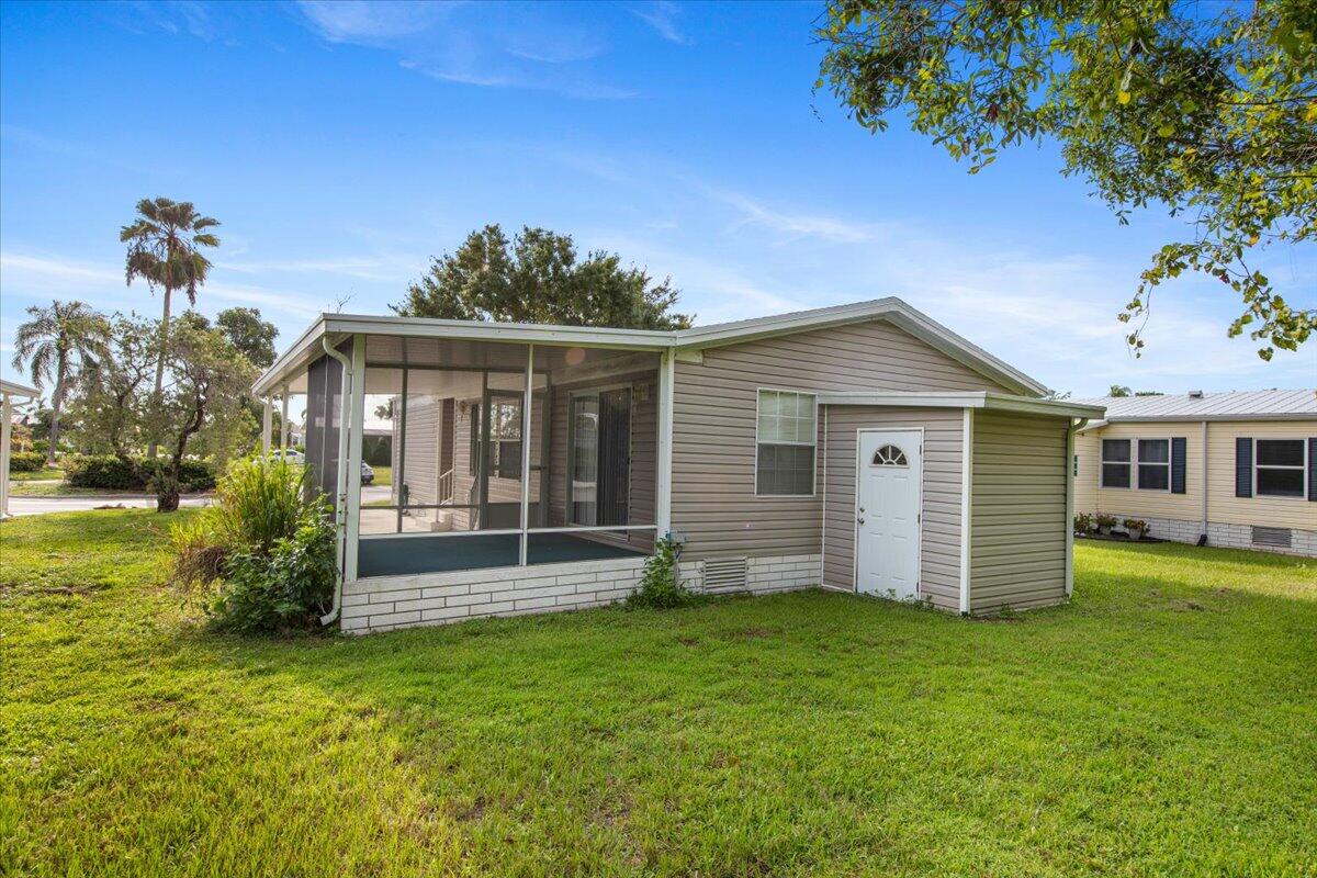 205 Sandy Bottom Place, Unit A 10 Fort Pierce, FL 34982 - Photo 4 of 26 04-Snap Solutions - IMG_0747