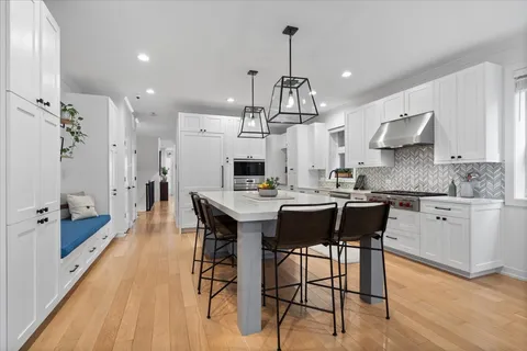 $1,040,000 | 1513 West Walton Street, Unit 1, Chicago, IL 60642