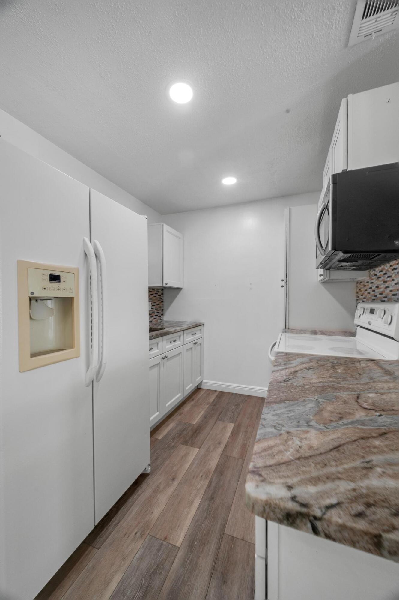 708 El Rancho Drive Fort Pierce, FL 34982 - Photo 4 of 28 dsc_6726