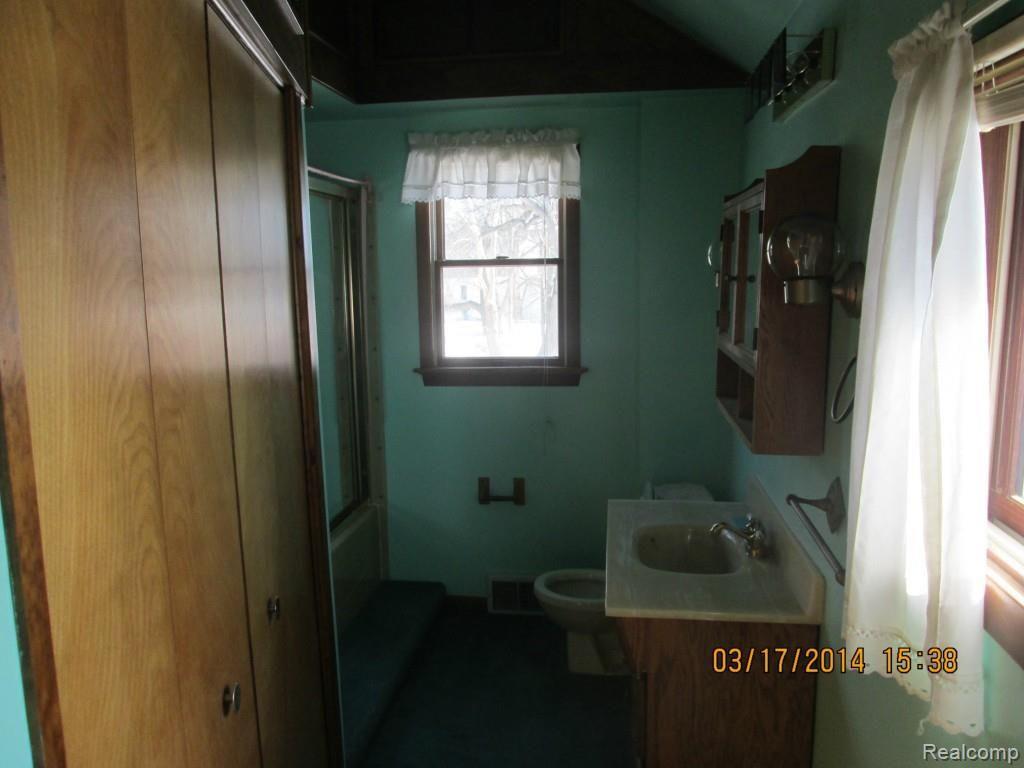 35620 Ridge Street Richmond, MI 48062 - Photo 21 of 32 IMG_0590.jpg