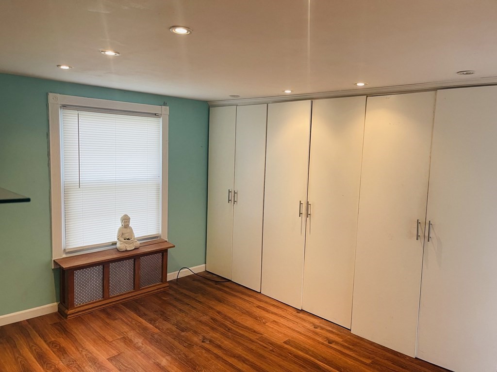 63 Peer Street Springfield, MA 01109 - Photo 17 of 41