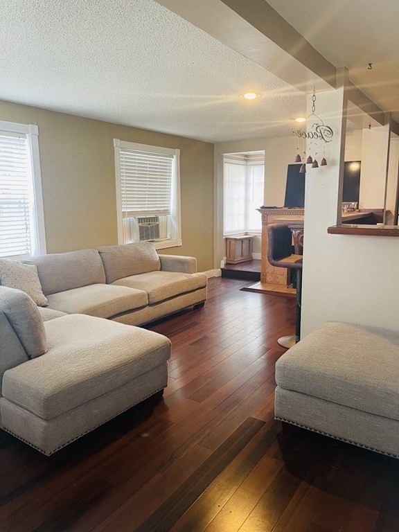 63 Peer Street Springfield, MA 01109 - Photo 22 of 41