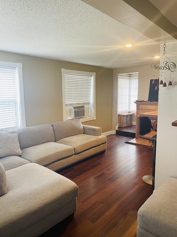 63 Peer Street Springfield, MA 01109 - Photo 24 of 41