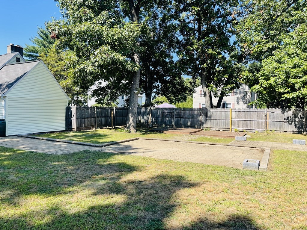 63 Peer Street Springfield, MA 01109 - Photo 35 of 41