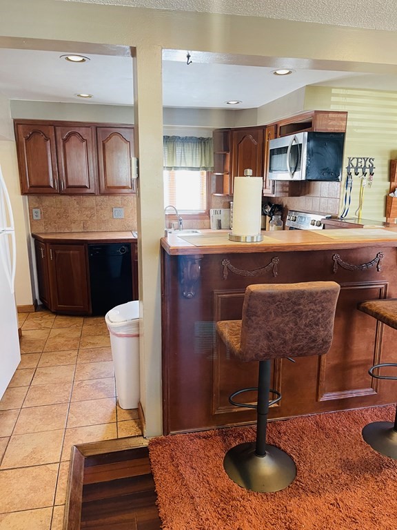 63 Peer Street Springfield, MA 01109 - Photo 38 of 41