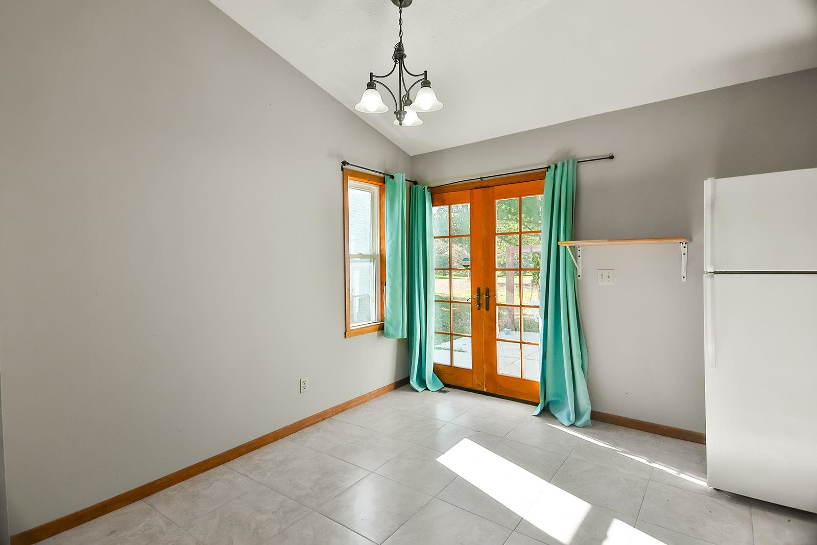515 Pembroke Road Southwest Poplar Grove, IL 61065 - Photo 14 of 24 a view of livingroom with window and a kitchen