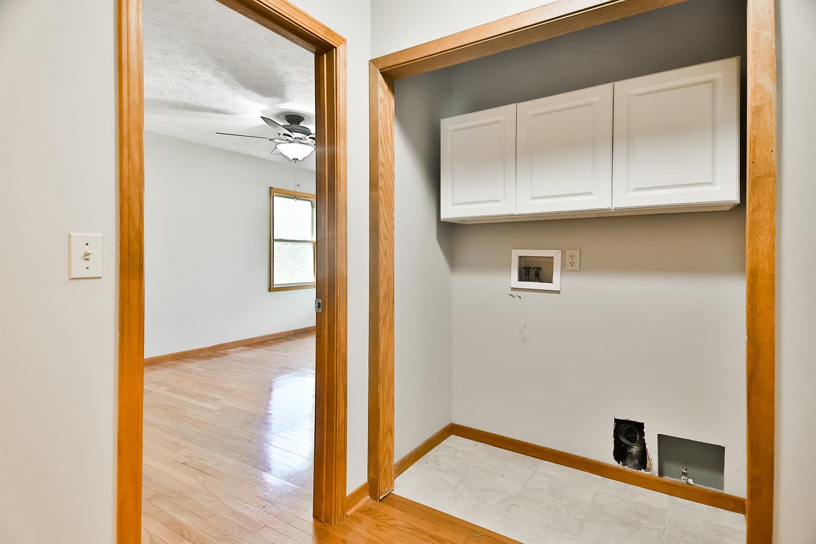 515 Pembroke Road Southwest Poplar Grove, IL 61065 - Photo 15 of 24 a view of a hallway with wooden floor
