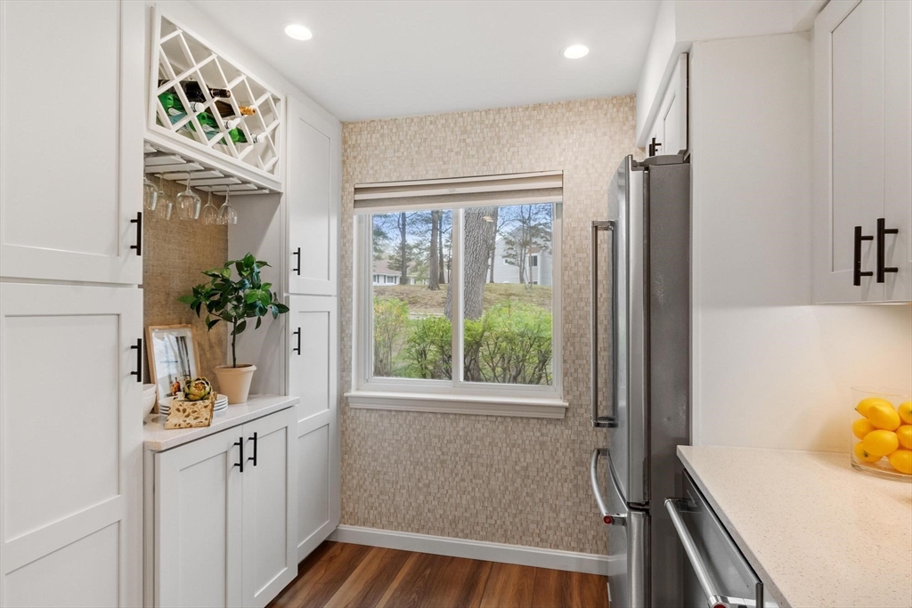 2 Beal's Cove Road, Unit F Hingham, MA 02043 - Photo 6 of 30