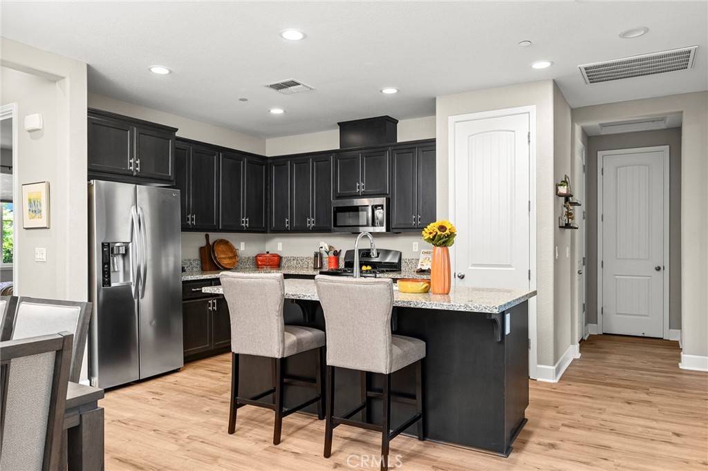 56 Bentwater Loop Chico, CA 95973 - Photo 6 of 40 Kitchen