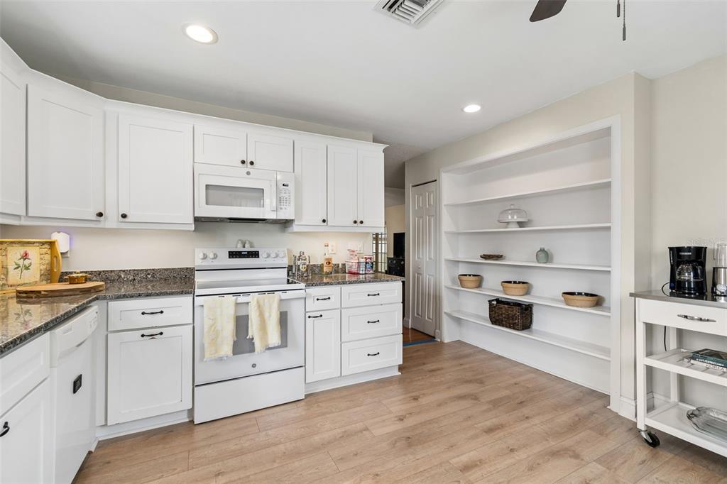 4733 Ridge Point Drive Tampa, FL 33624 - Photo 11 of 57 Gallery Image 11