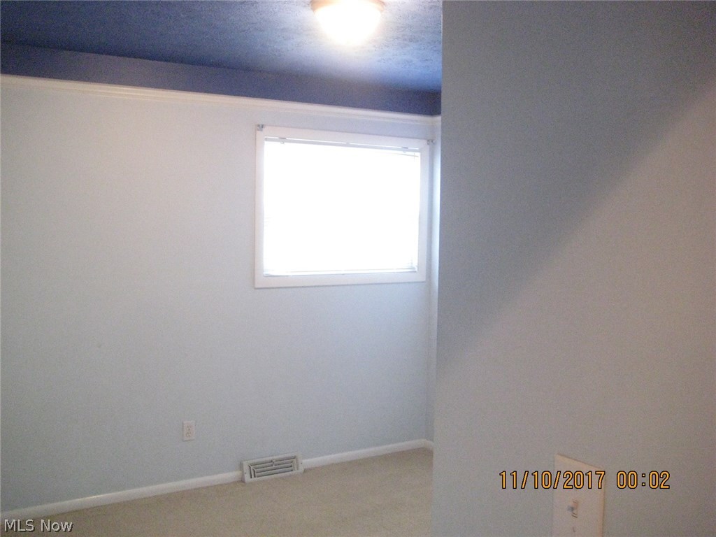 6017 Randy Road Bedford Heights, OH 44146 - Photo 10 of 21
