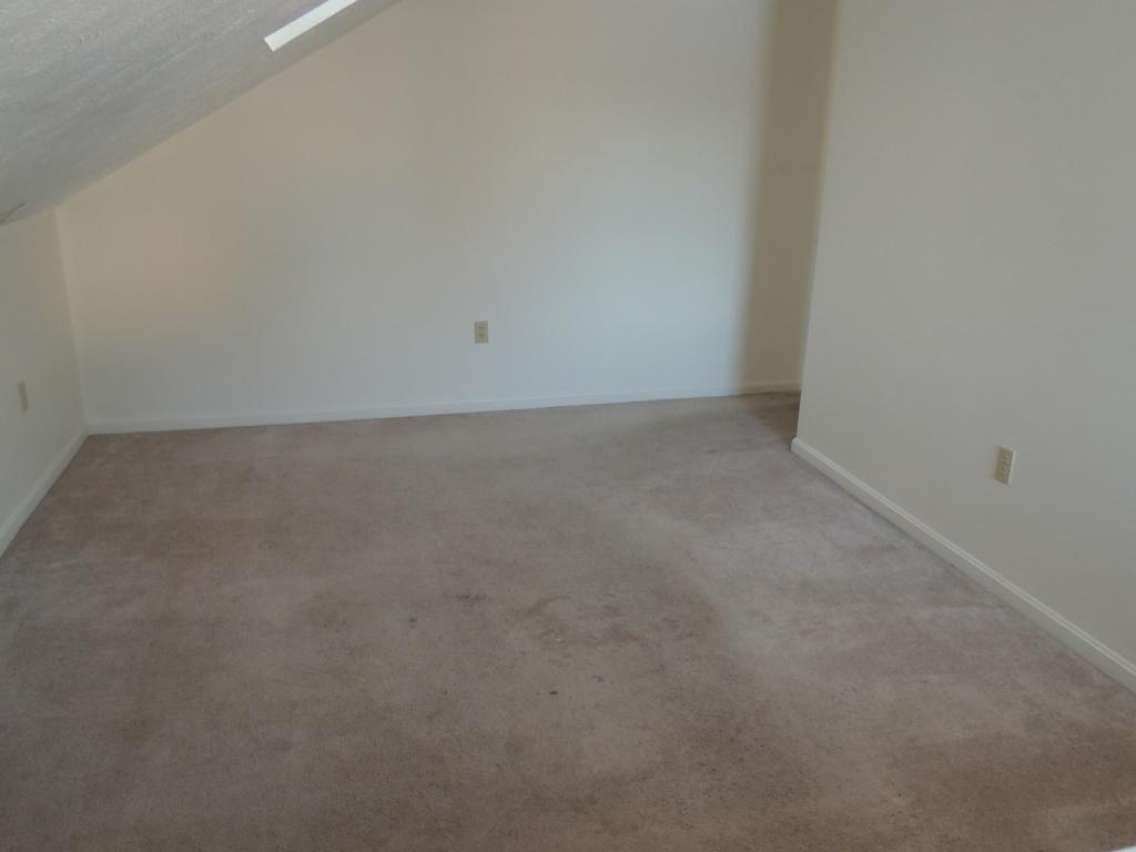 43 Riverside Drive Hudson, NH 03051 - Photo 16 of 23