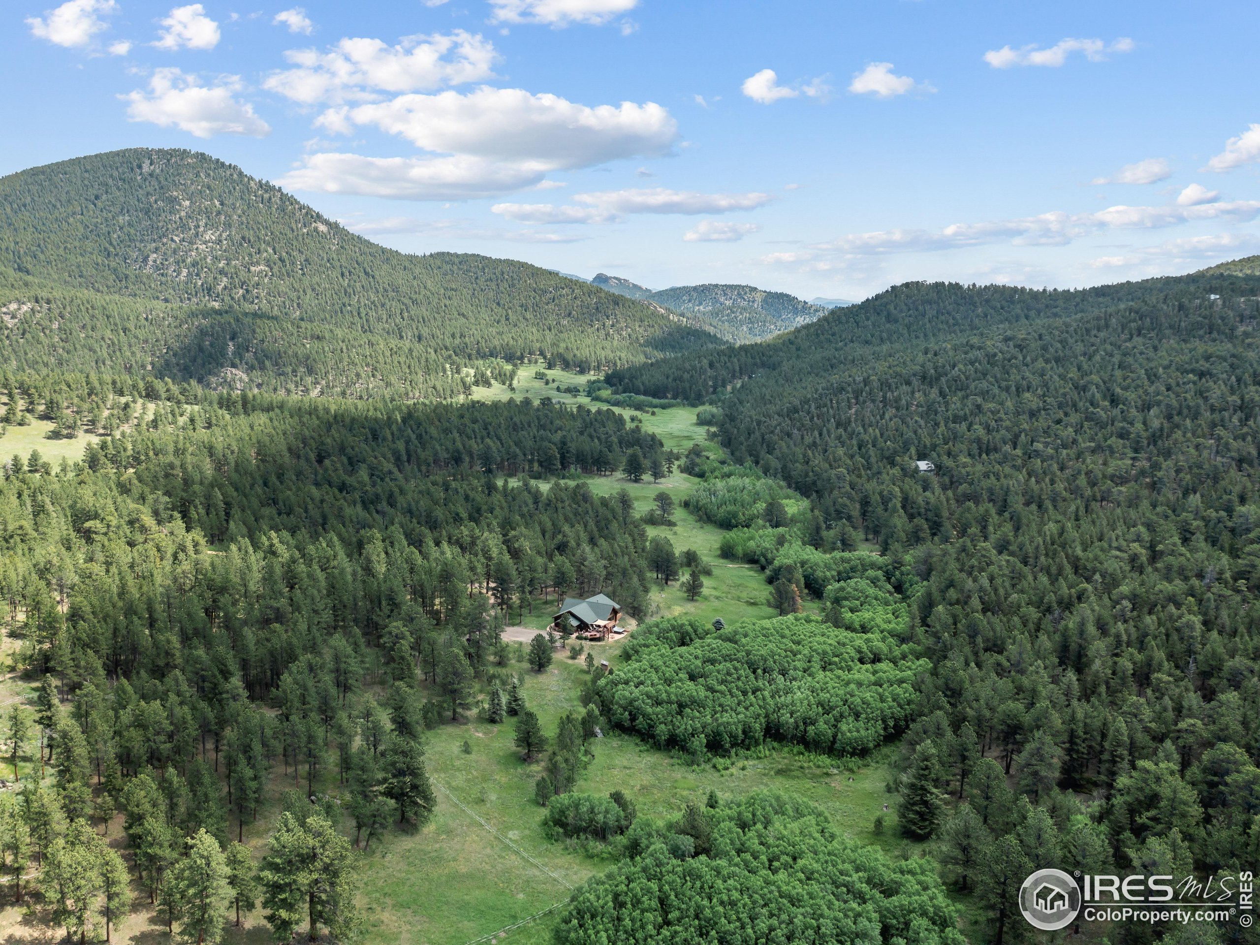 470 Big John Road Lyons, CO 80540 - Photo 31 of 38 a view of a city