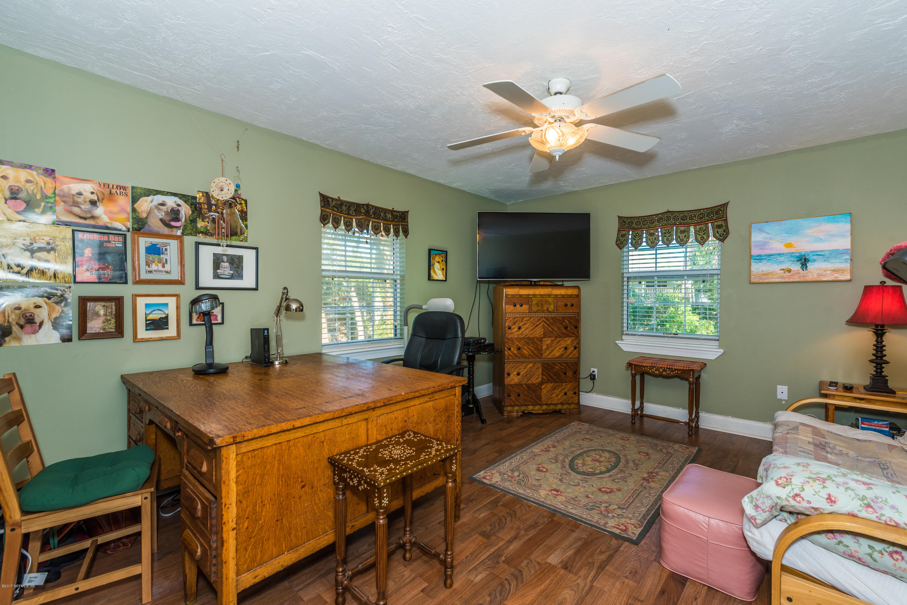64 Manresa Road St. Augustine, FL 32084 - Photo 15 of 31 a dining room with furniture and window