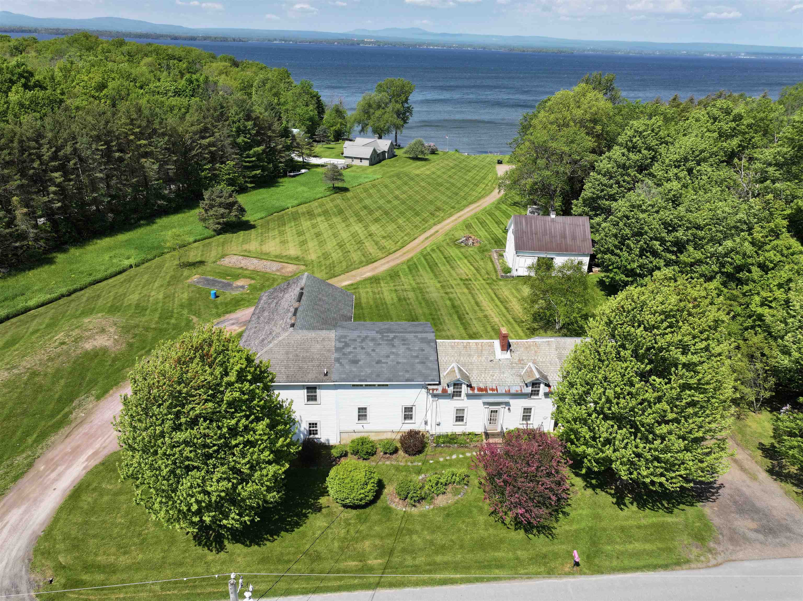 329 West Shore Road South Hero, VT 05486 - Photo 7 of 54 Gallery Image 7