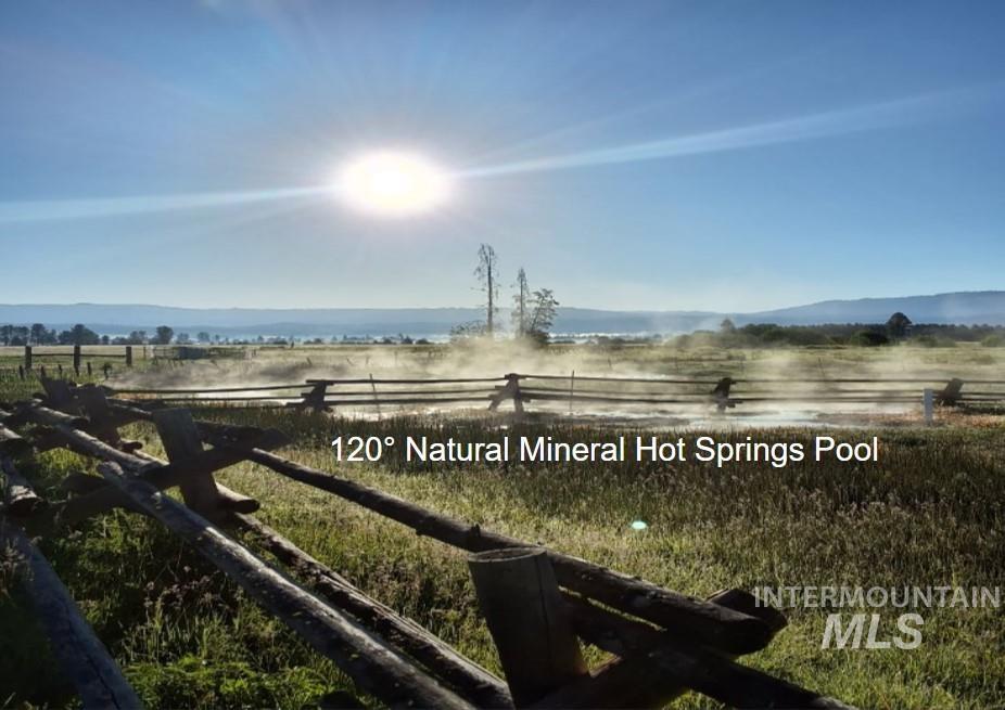 610 Cabarton Road Cascade, ID 83611 - Photo 4 of 50