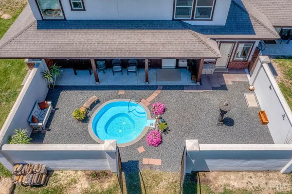 $2,497,000 | 610 Cabarton Road, Cascade, ID 83611