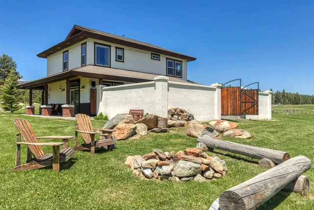 $2,497,000 | 610 Cabarton Road, Cascade, ID 83611