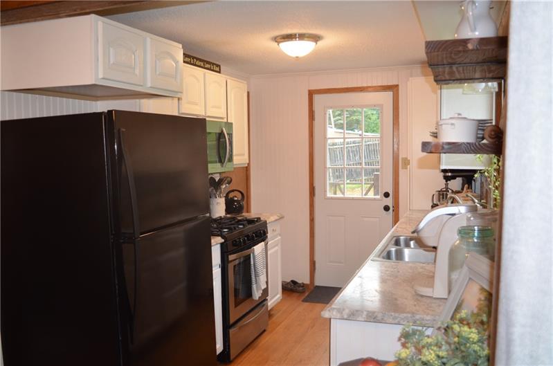 300 Pleasant Grove Road Prosperity, PA 15329 - Photo 6 of 13 Gallery Image 6