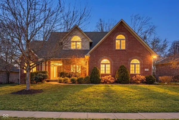 $574,900 | 2553 Forest Hills Boulevard, Greenwood, IN 46143