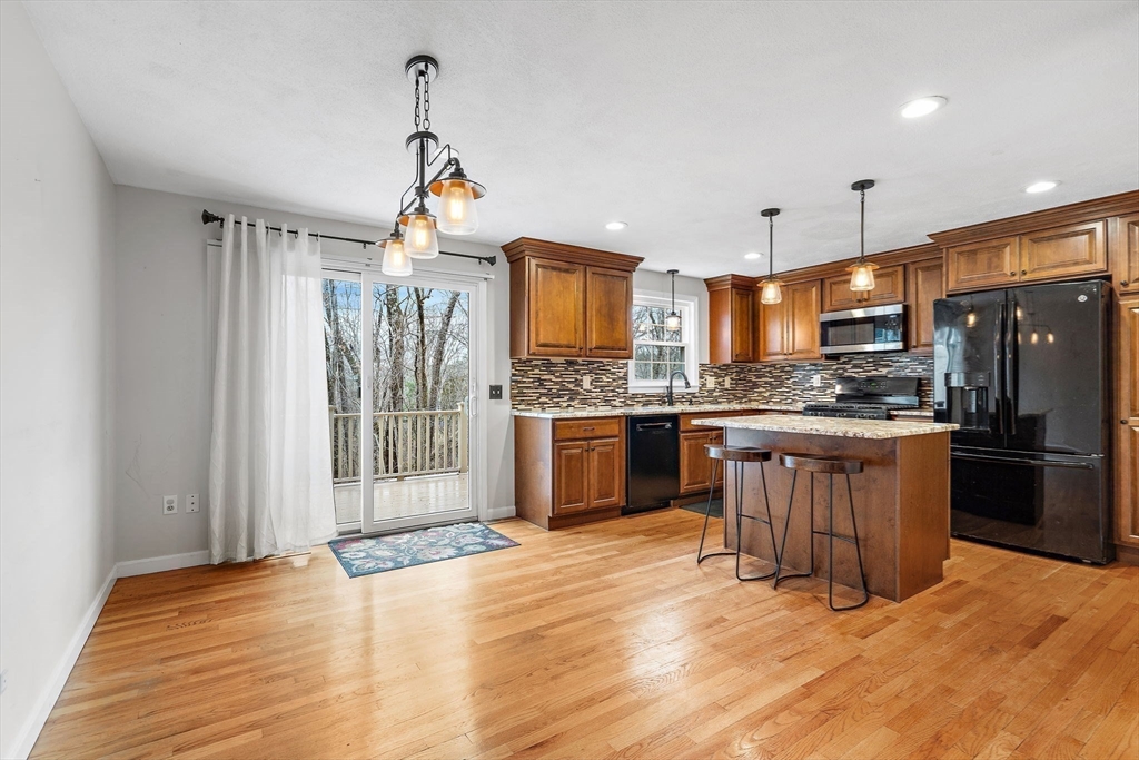 1 Apple Ridge Road, Unit 2 Maynard, MA 01754 - Photo 3 of 28