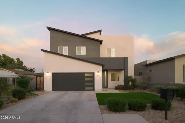 $3,850 | 2821 North 28th Place, Phoenix, AZ 85008