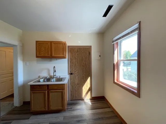 $1,300 | 1204 Main Street West, Ashland, WI 54806