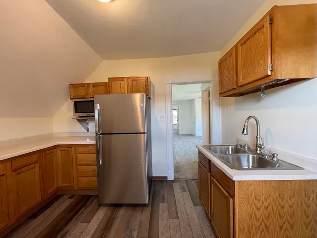 $1,300 | 1204 Main Street West, Ashland, WI 54806