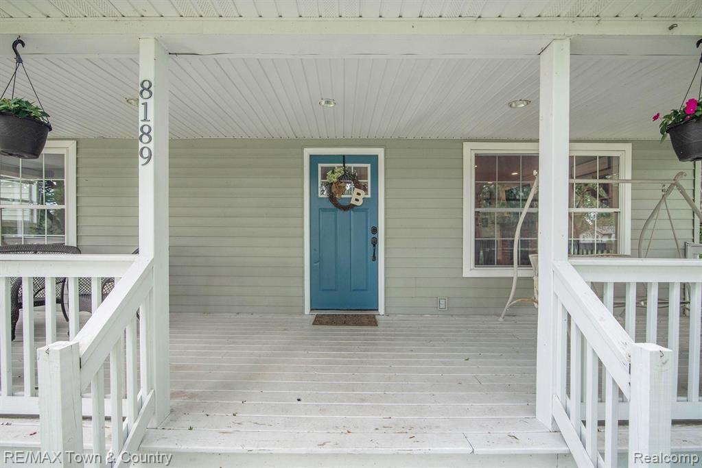 8189 Carpenter Road Flushing, MI 48433 - Photo 3 of 28