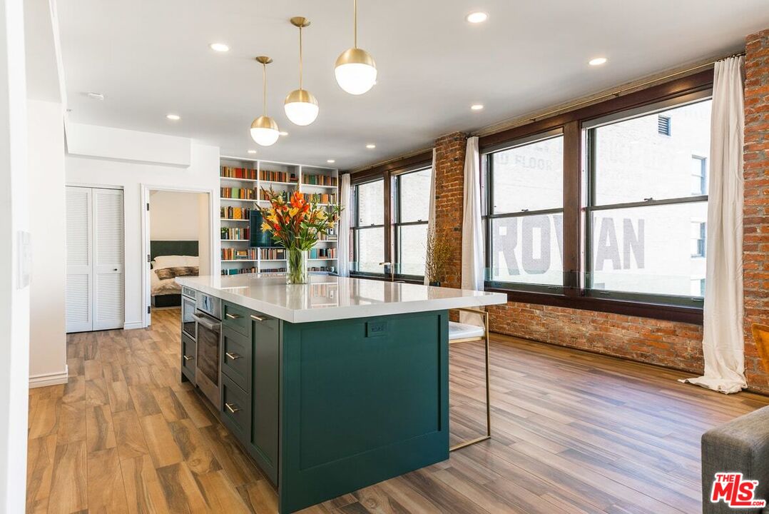 460 South Spring Street, Unit 1105 Los Angeles, CA 90013 - Photo 2 of 44 Gallery Image 2