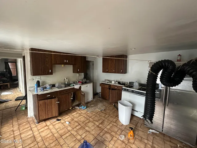 $89,900 | 1328 4th Avenue, Watervliet, NY 12189